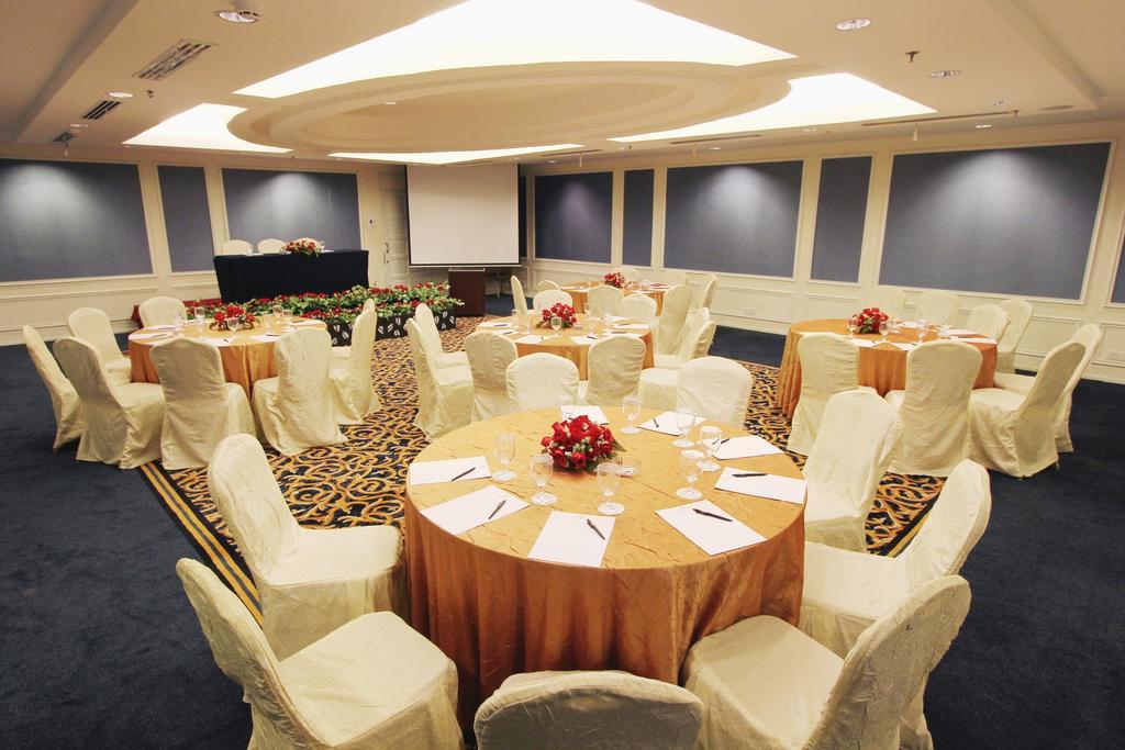 Harmoni One Convention Hotel And Service Apartments Batam Eksteriør bilde