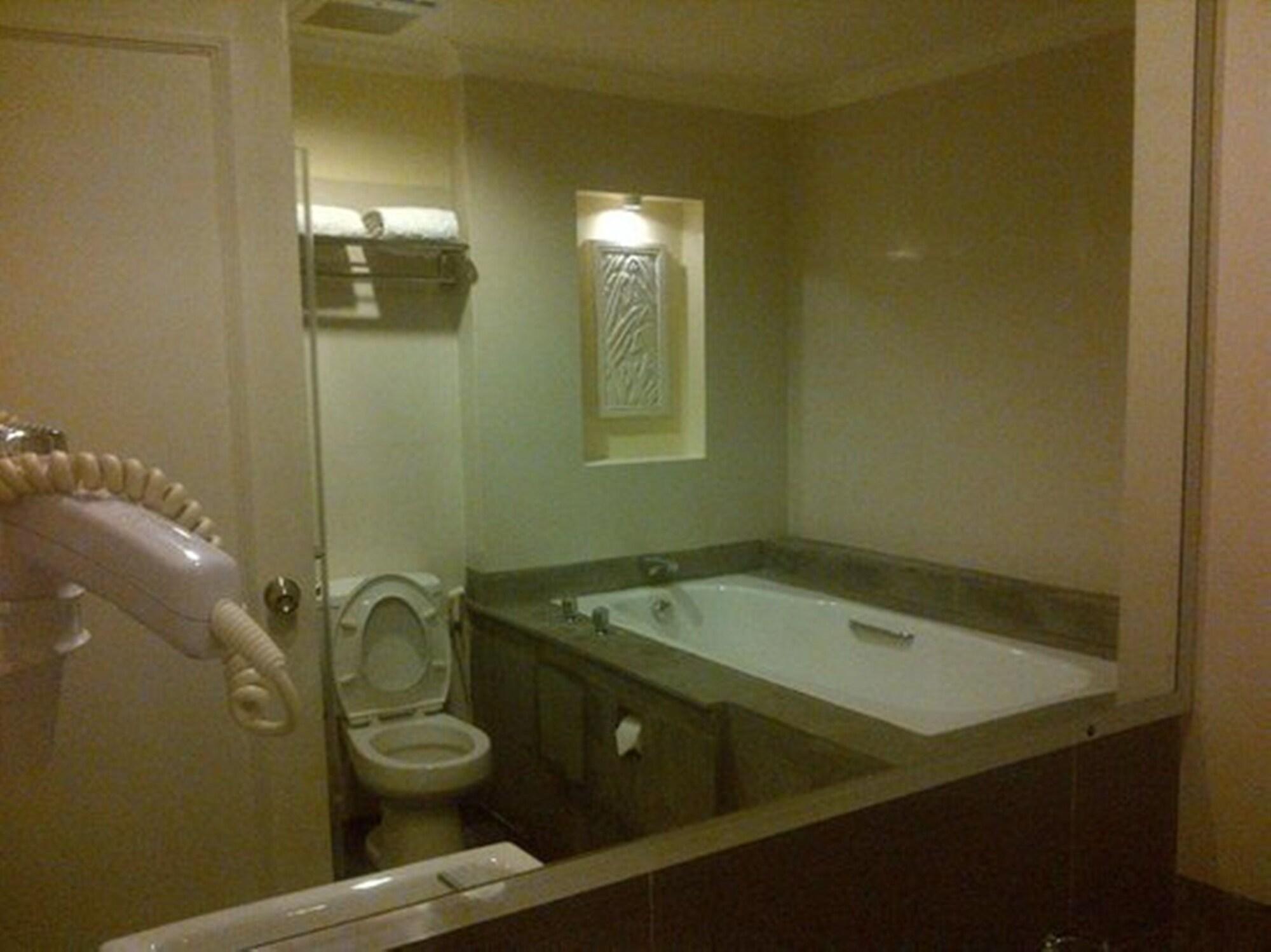 Harmoni One Convention Hotel And Service Apartments Batam Eksteriør bilde