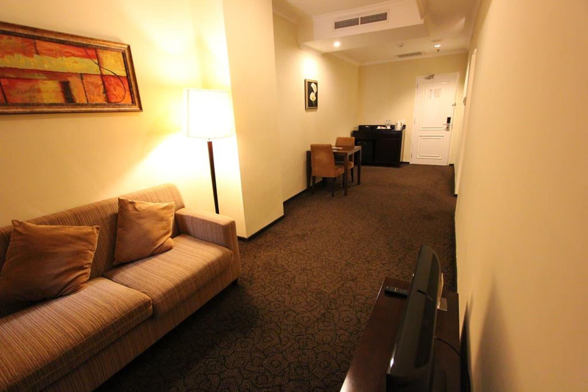 Harmoni One Convention Hotel And Service Apartments Batam Eksteriør bilde