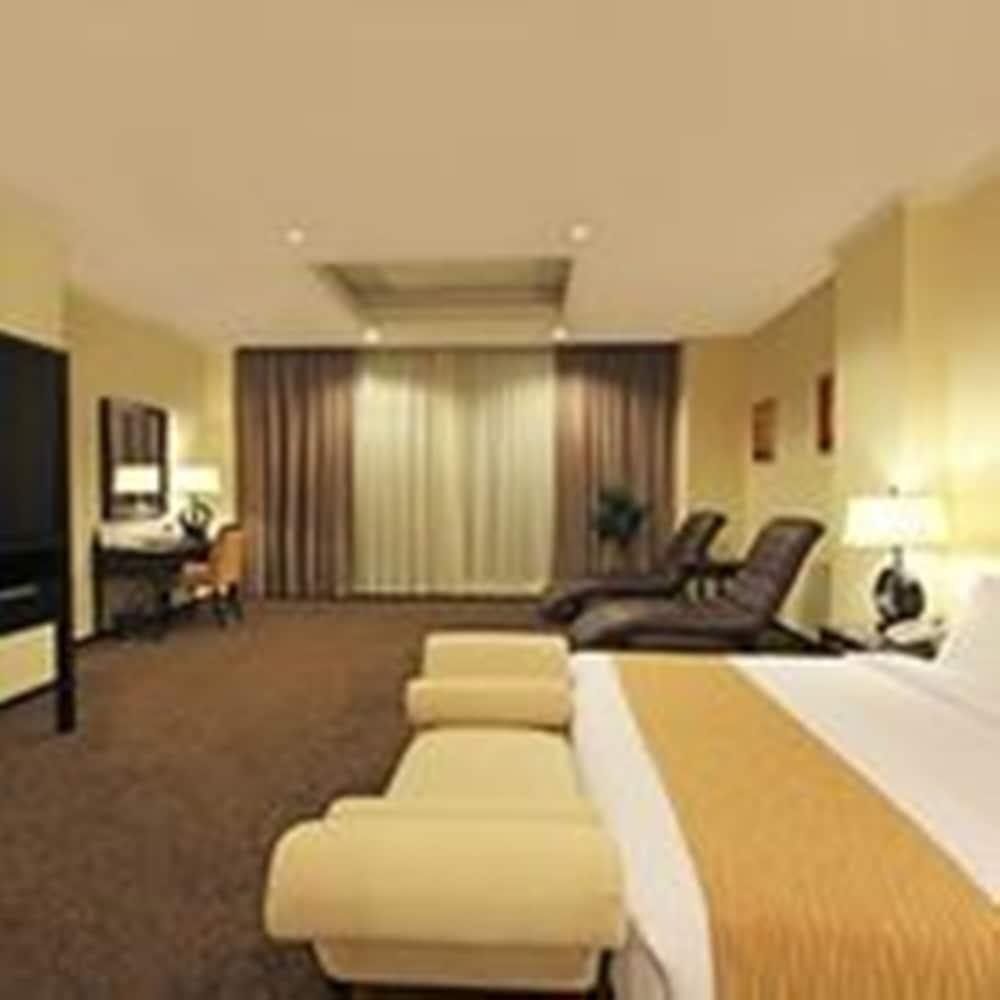 Harmoni One Convention Hotel And Service Apartments Batam Eksteriør bilde