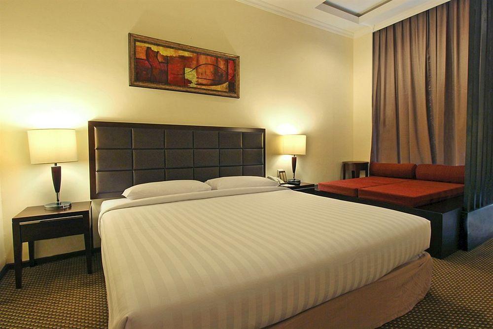 Harmoni One Convention Hotel And Service Apartments Batam Eksteriør bilde