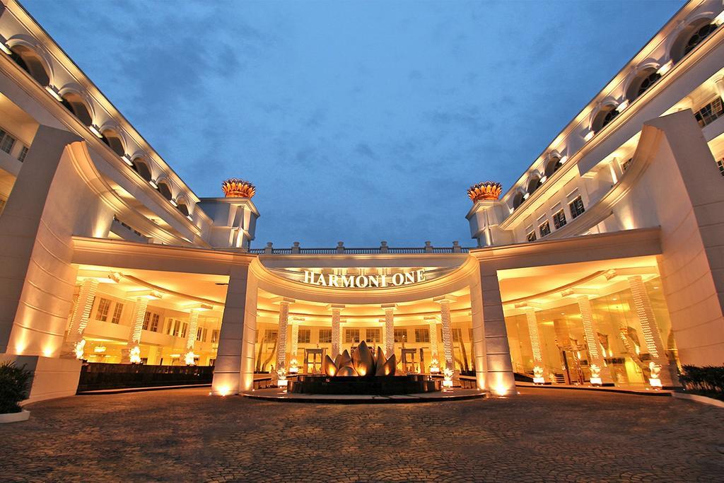 Harmoni One Convention Hotel And Service Apartments Batam Eksteriør bilde
