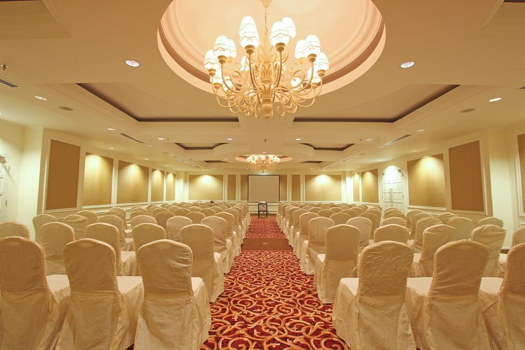Harmoni One Convention Hotel And Service Apartments Batam Eksteriør bilde