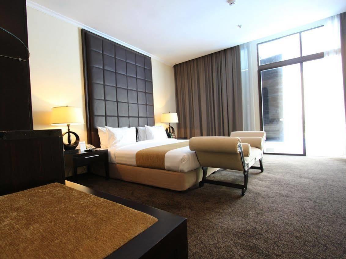 Harmoni One Convention Hotel And Service Apartments Batam Eksteriør bilde