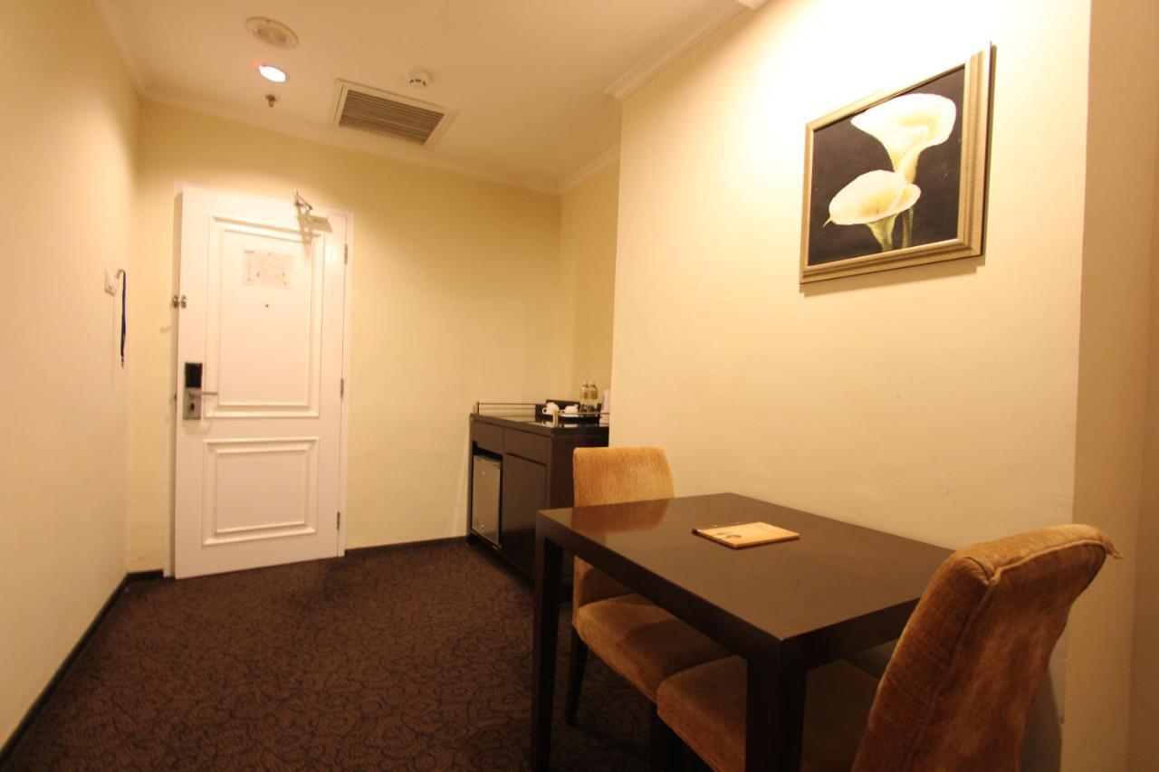 Harmoni One Convention Hotel And Service Apartments Batam Eksteriør bilde