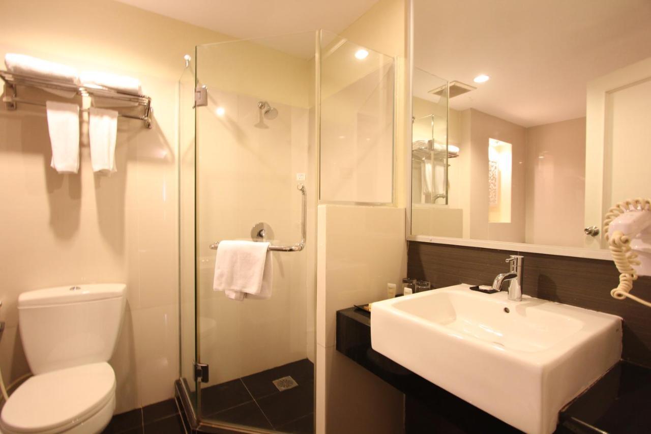 Harmoni One Convention Hotel And Service Apartments Batam Eksteriør bilde