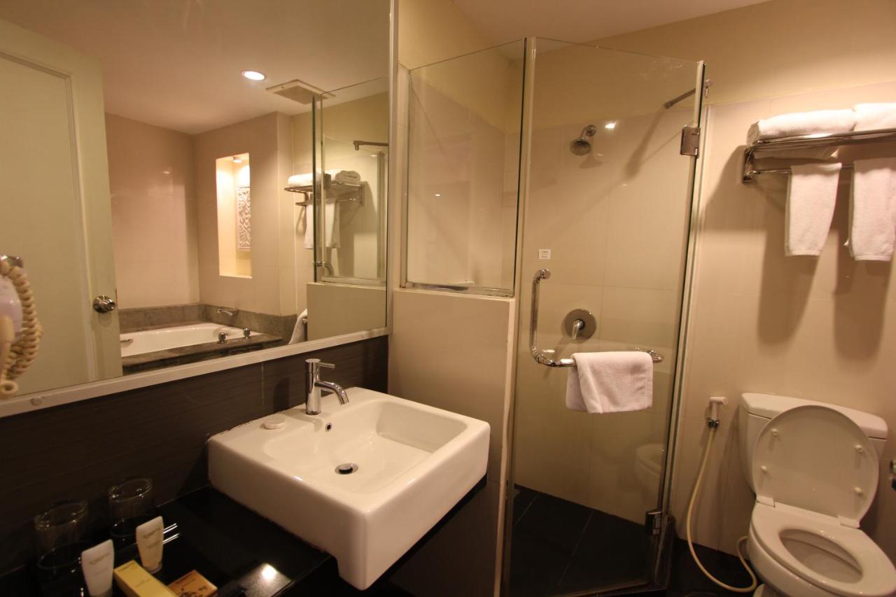 Harmoni One Convention Hotel And Service Apartments Batam Eksteriør bilde